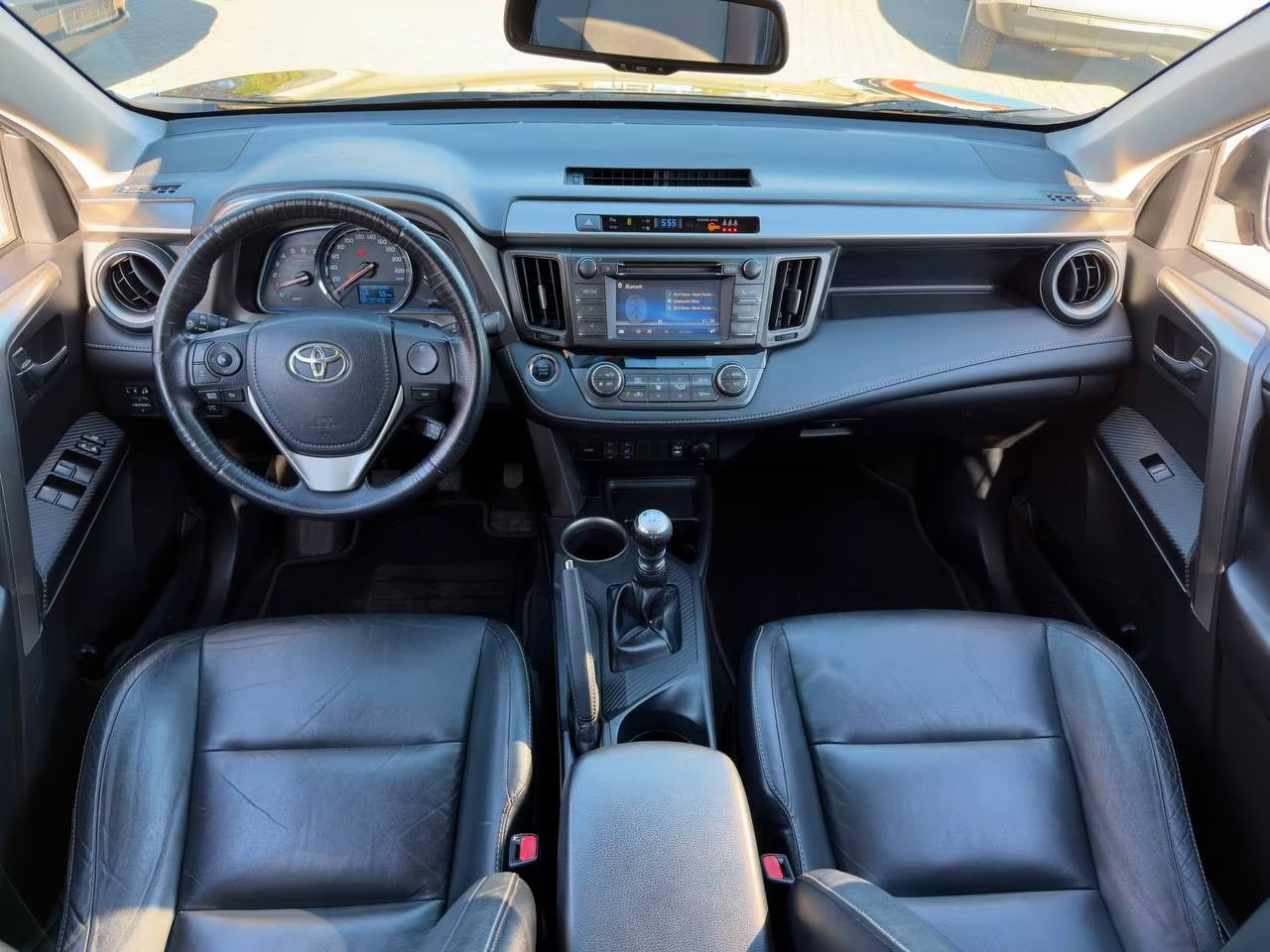 Toyota RAV4 Executive 4×4 – Diesel Manuelle (2014)