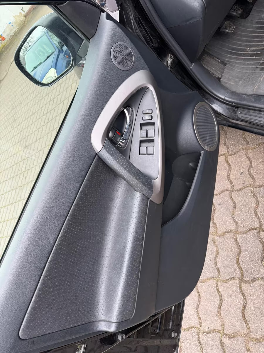Toyota RAV4 Executive 4×4 – Diesel Manuelle