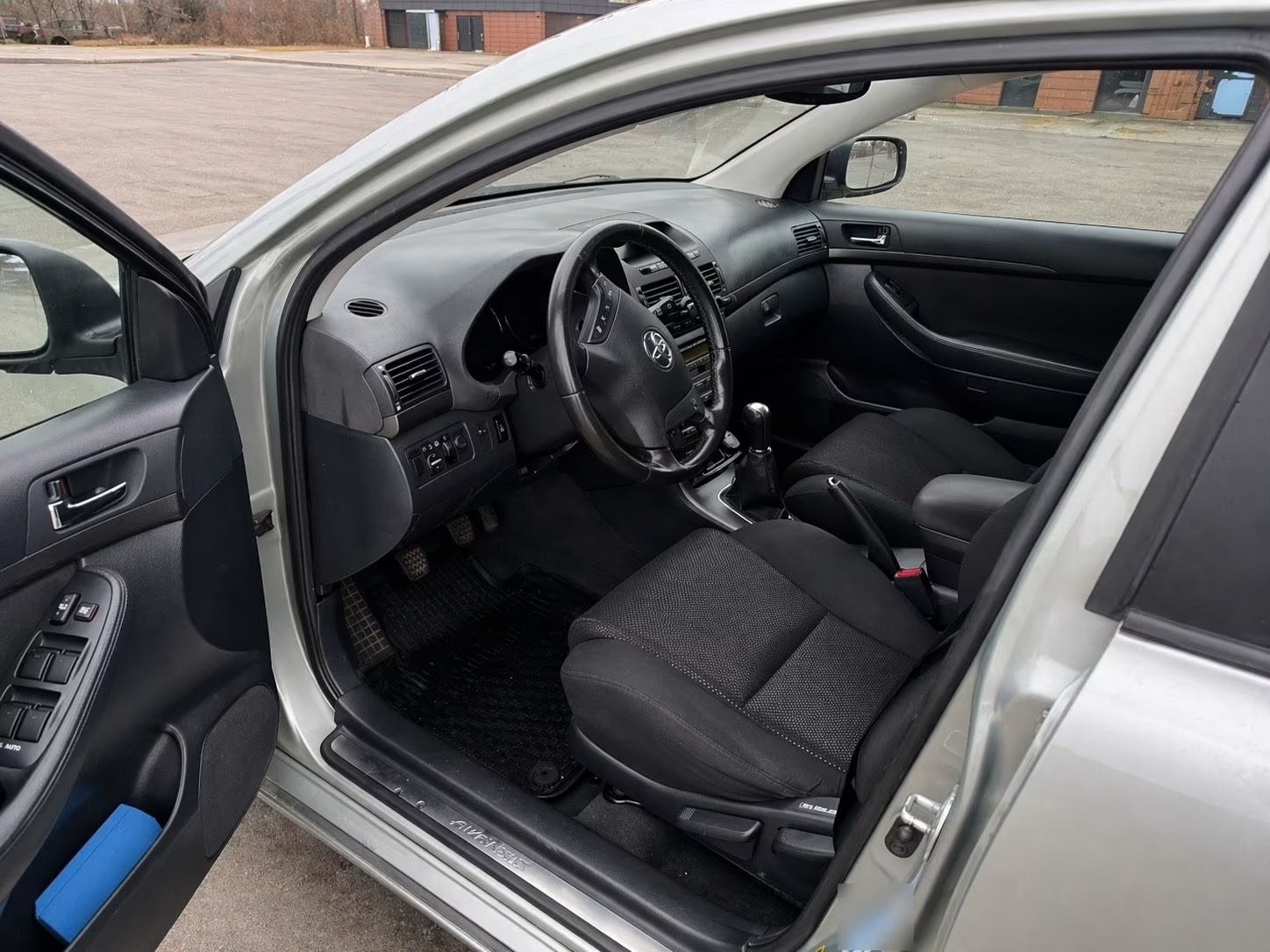 Toyota Avensis T25 1.8 Essence – 2004