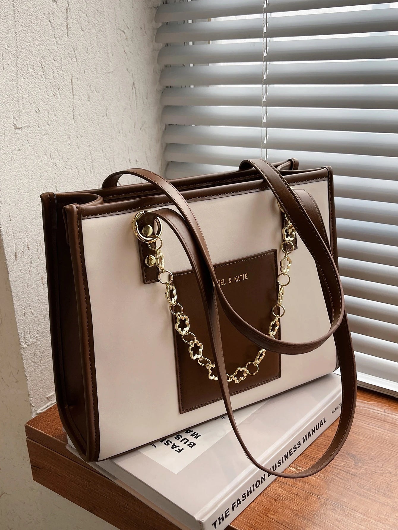 Sac fourre-tout à l'épaule 22