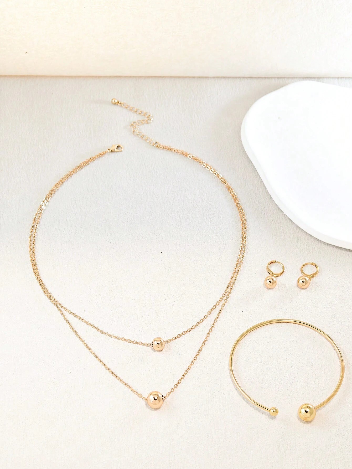 1 Ensemble Collier 22