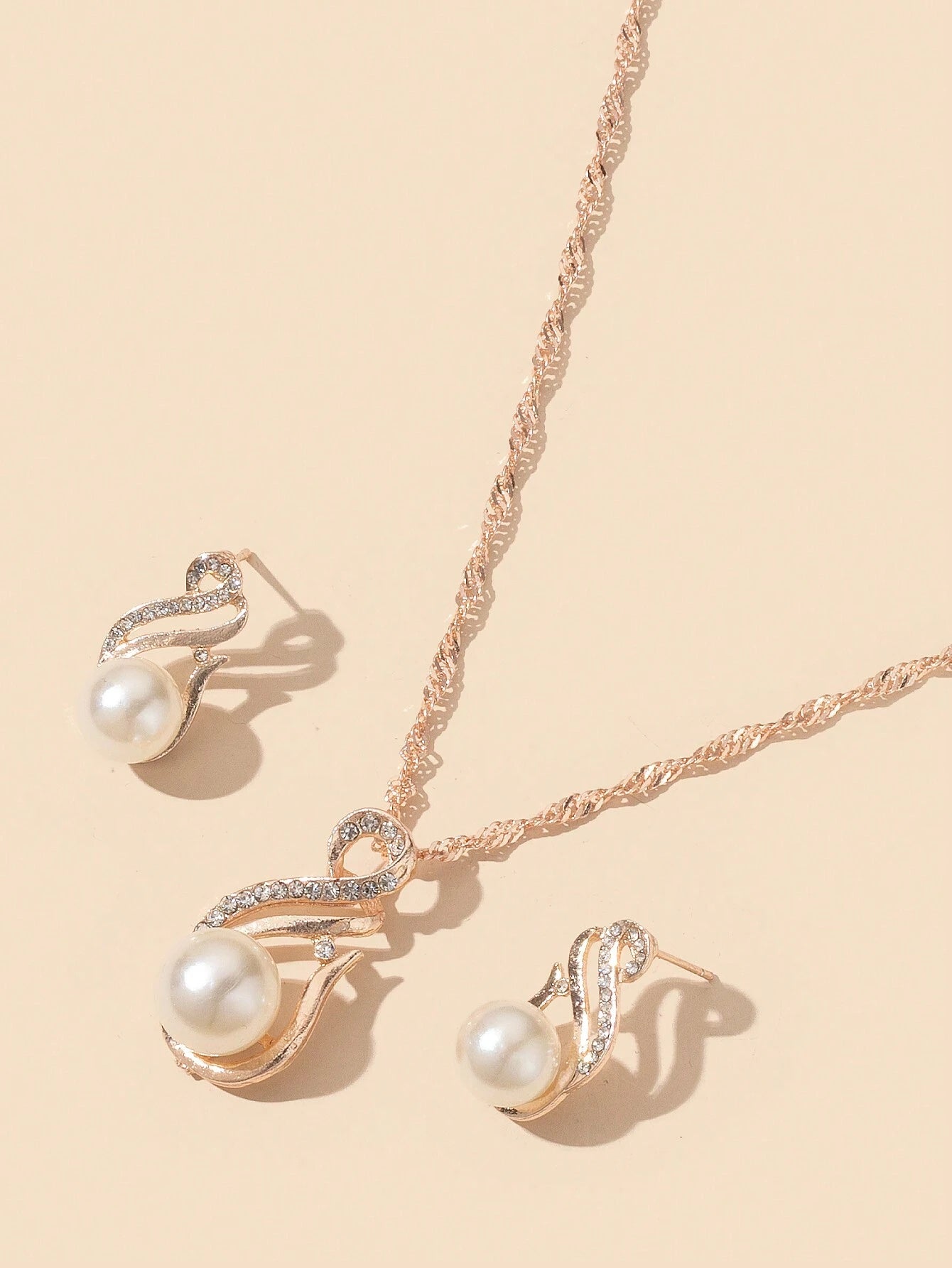 1 set/1 pièce Collier et 1 paire 24
