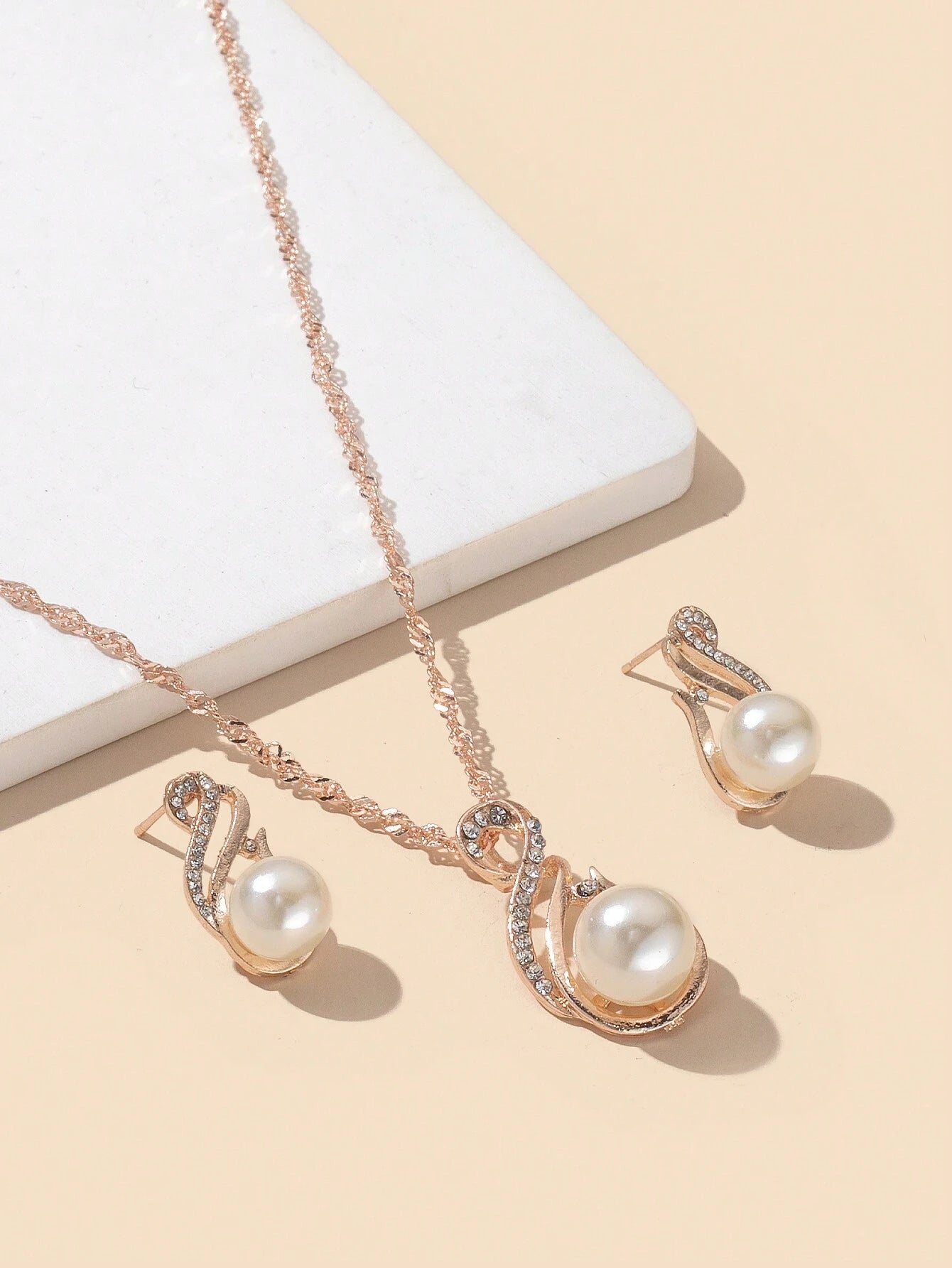 1 set/1 pièce Collier et 1 paire 24