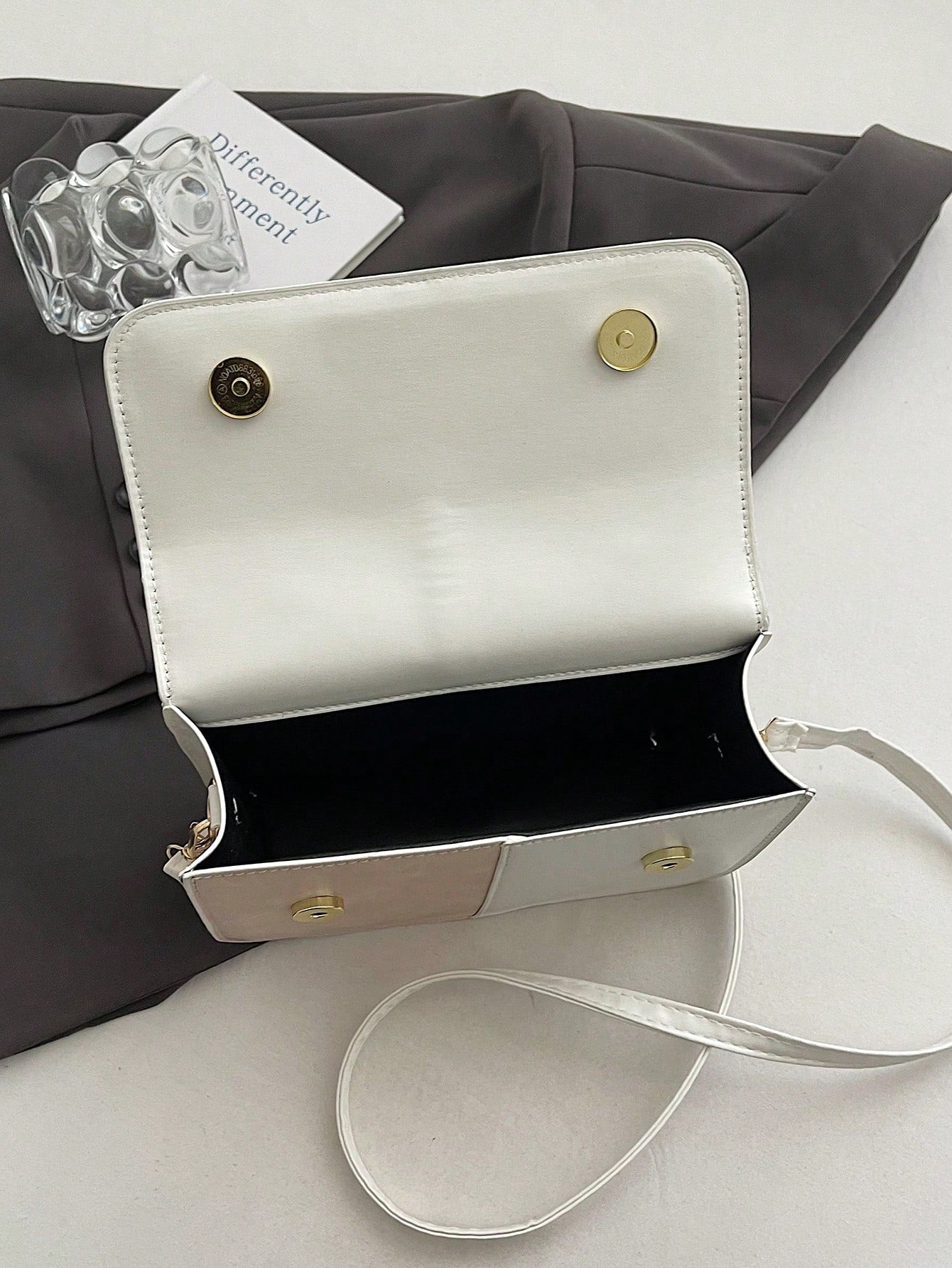 sac à main minimaliste stylé 13