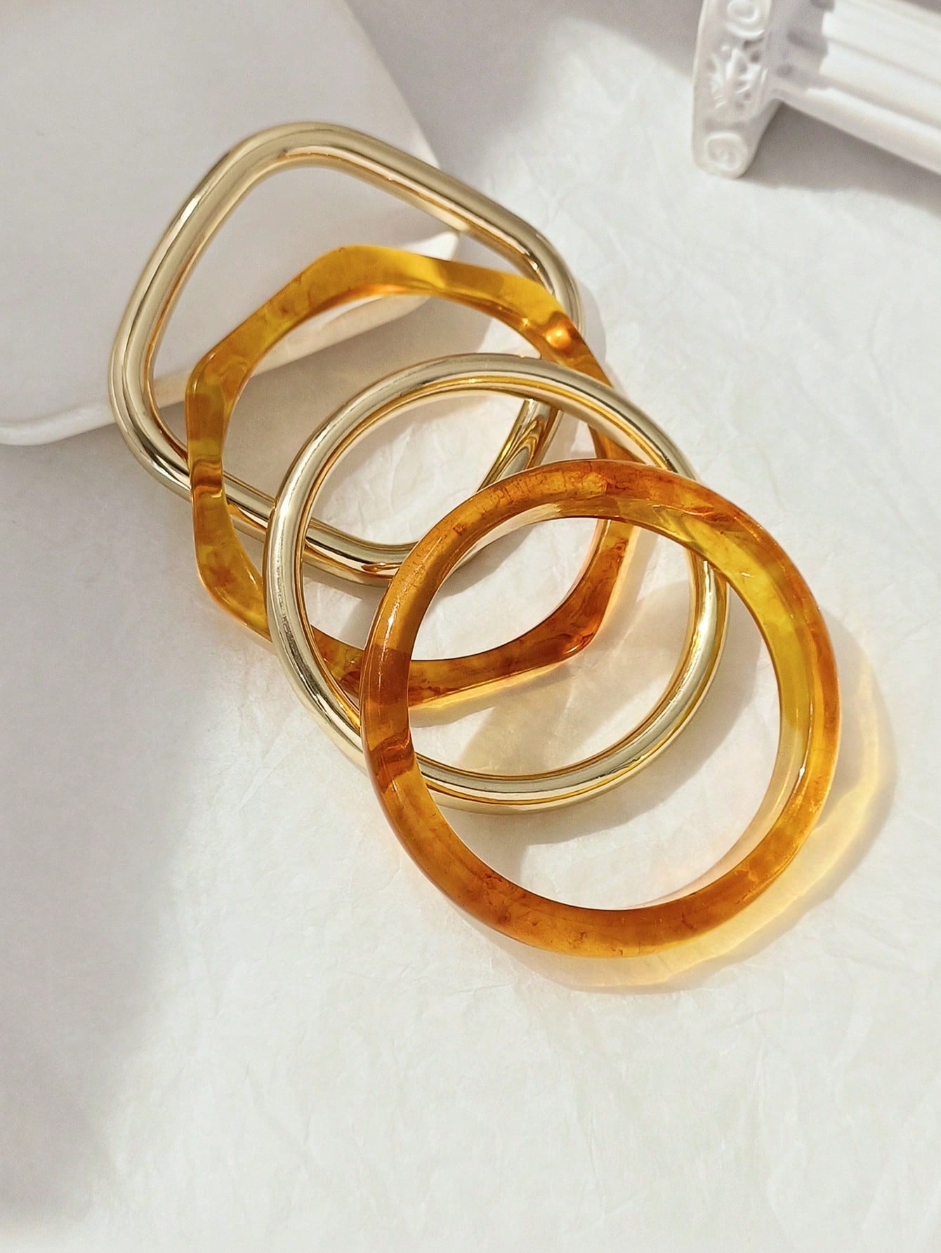 4 pièces Bracelet acrylique vintage 32