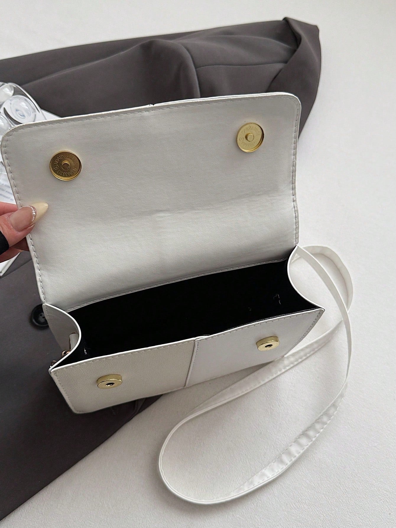 sac à main minimaliste stylé 13