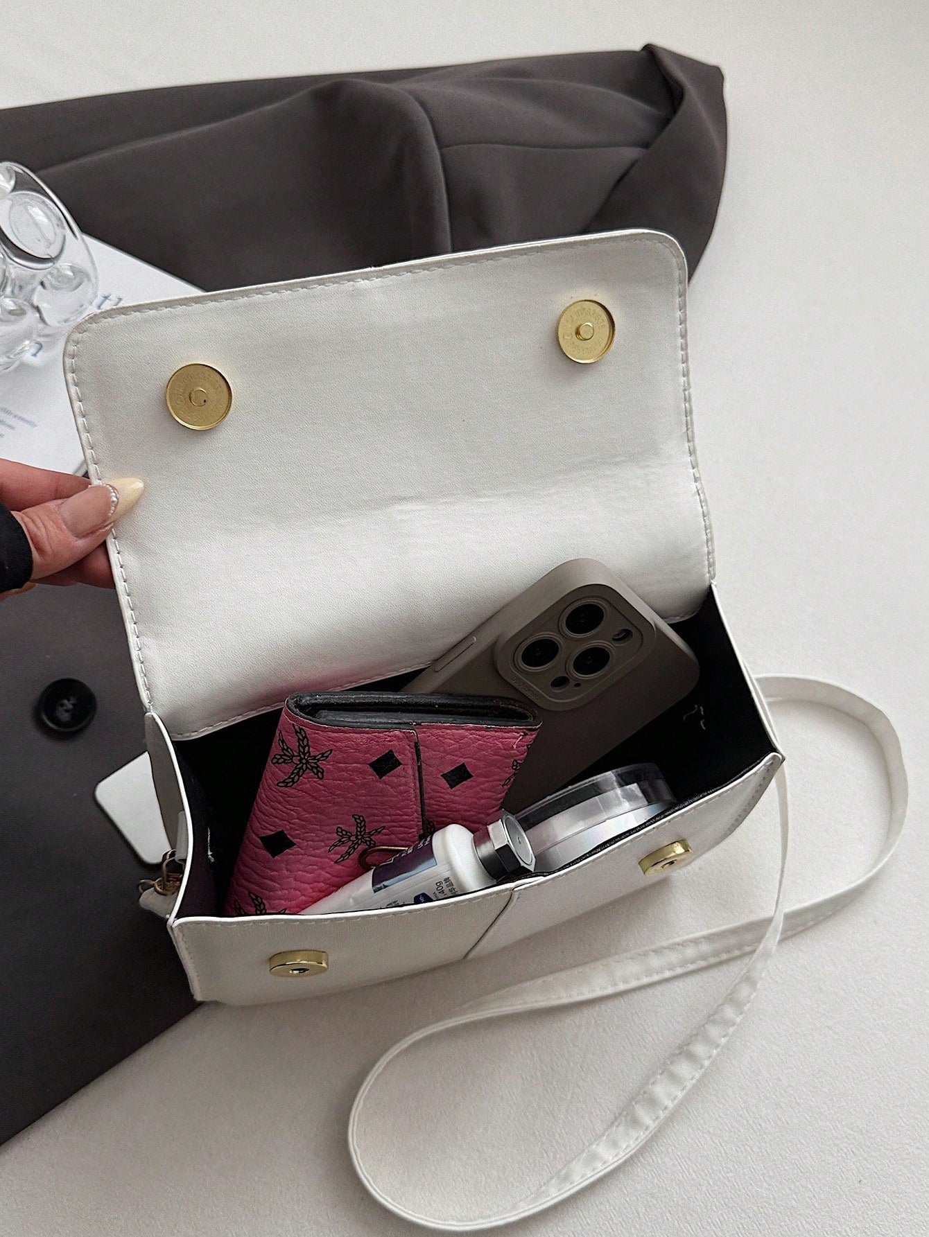 sac à main minimaliste stylé 13