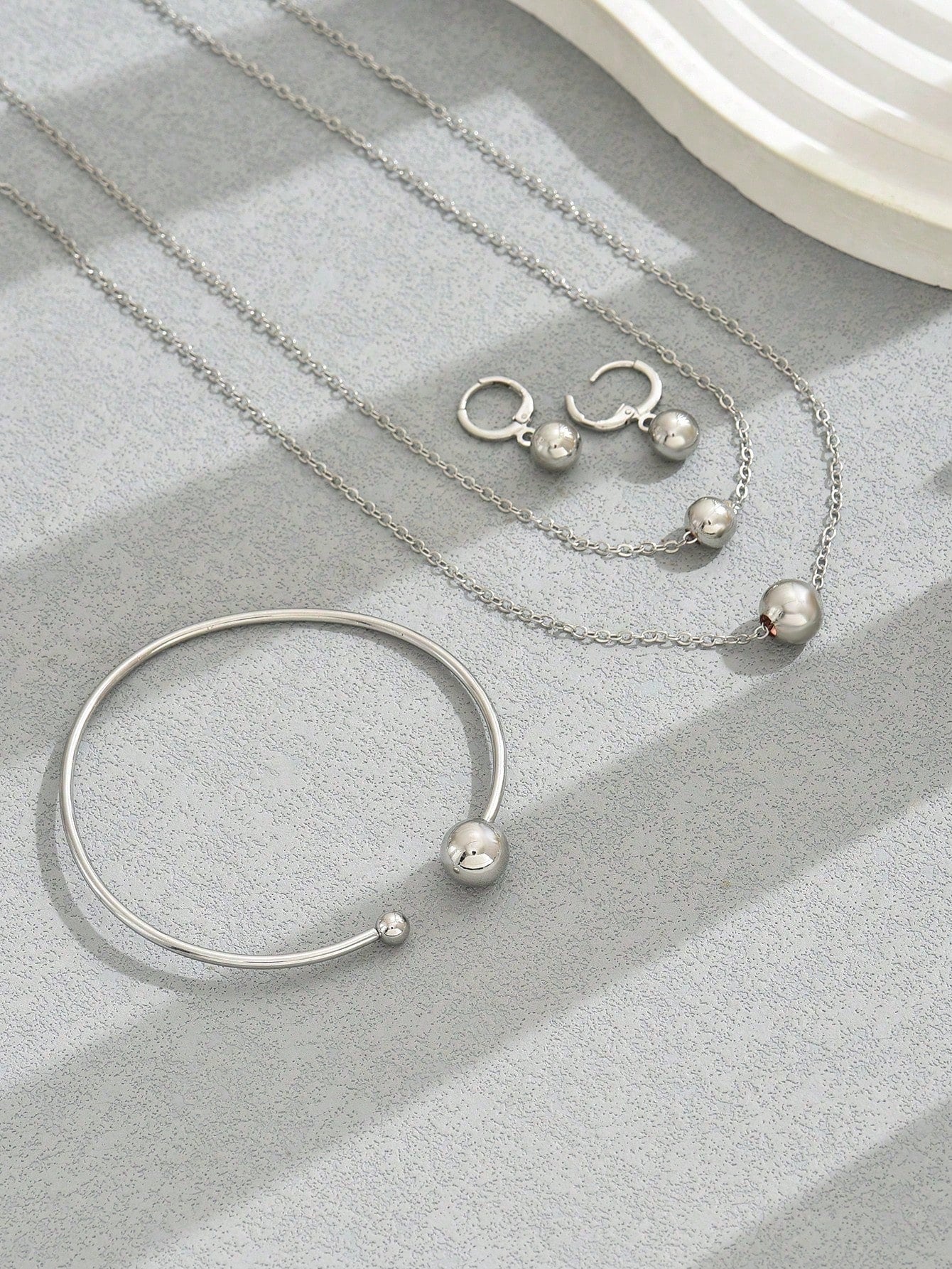 1 Ensemble Collier 22