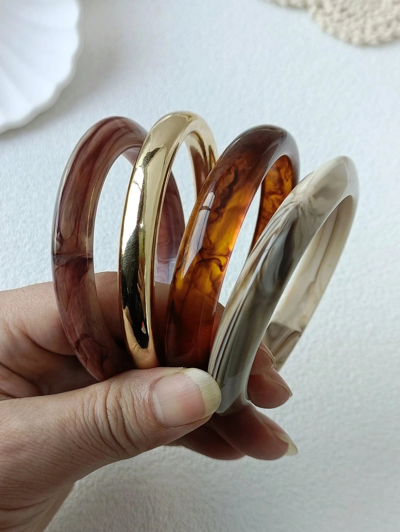 4 pièces Bracelet acrylique vintage 32