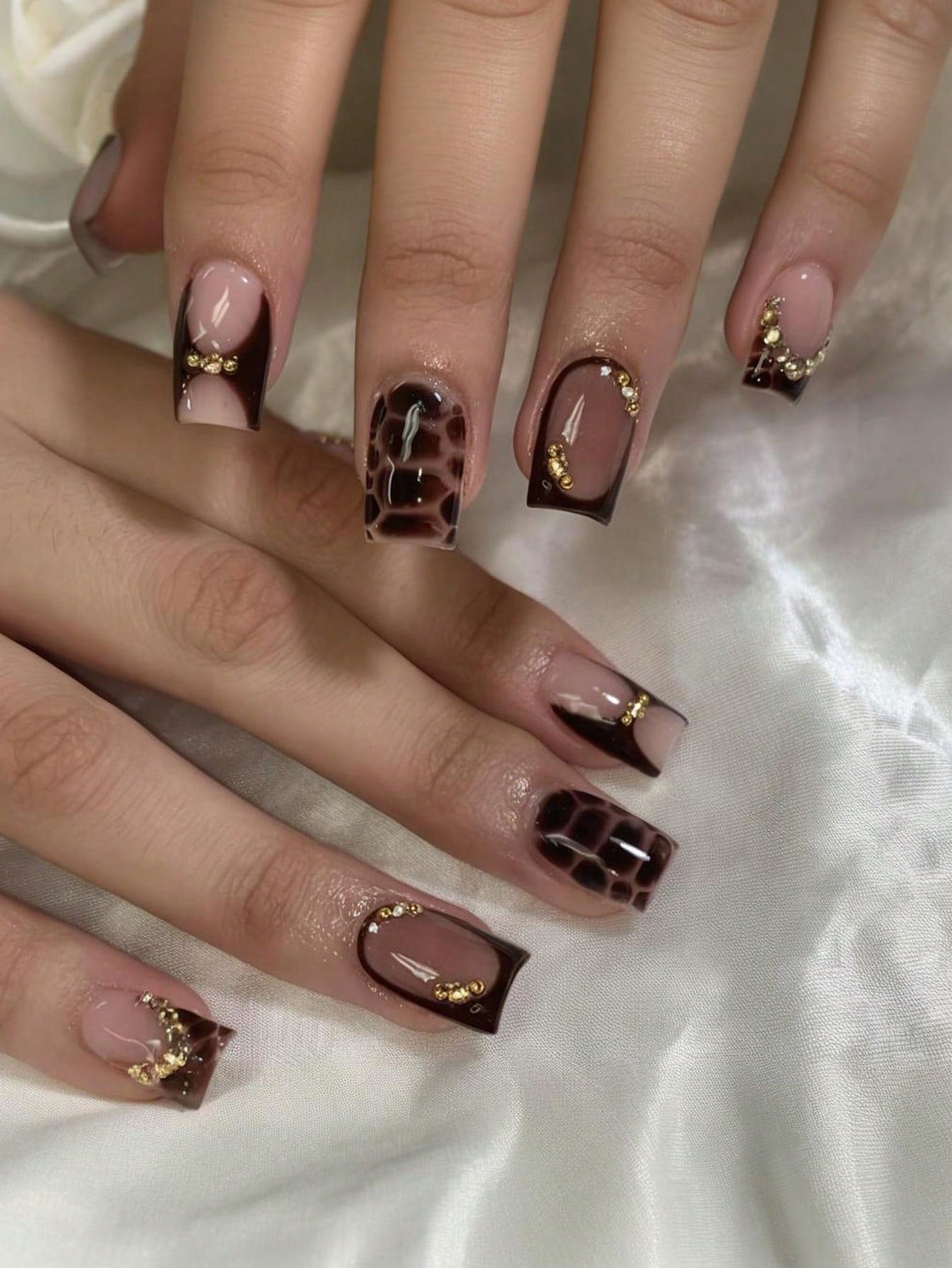 24 pièces Faux ongles carrés moyens 12