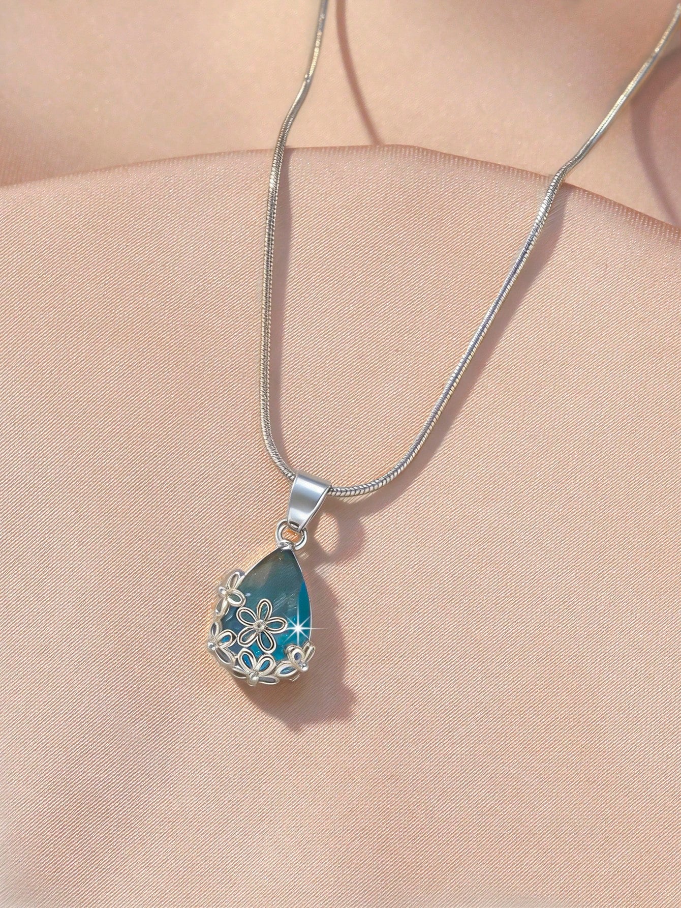 1 pièce Collier avec pendentif 31