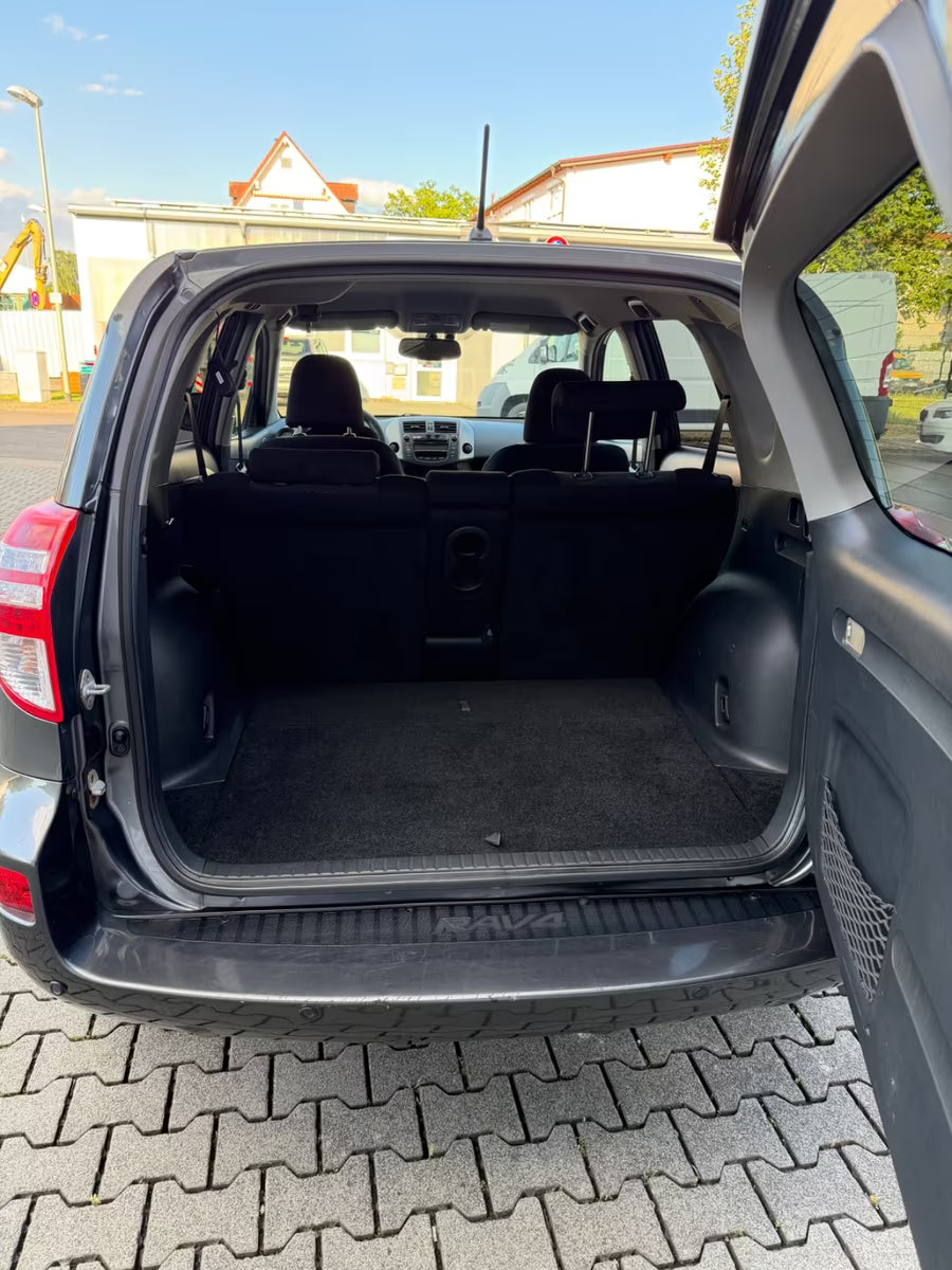 Toyota RAV4 Exécutive 4×4 – Diesel Manuelle