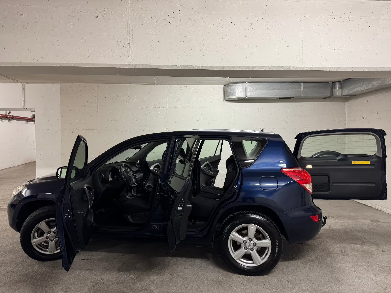 Toyota RAV4 Sol 4×4 – Essence Manuelle