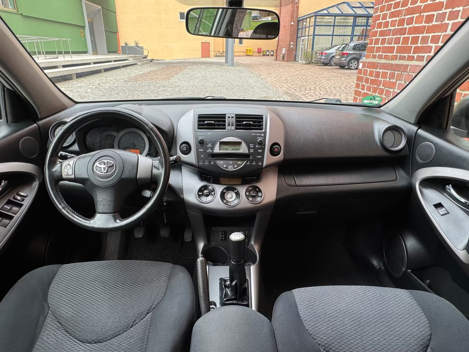 Toyota RAV4 Cross Sport 4×4 – Essence Manuelle