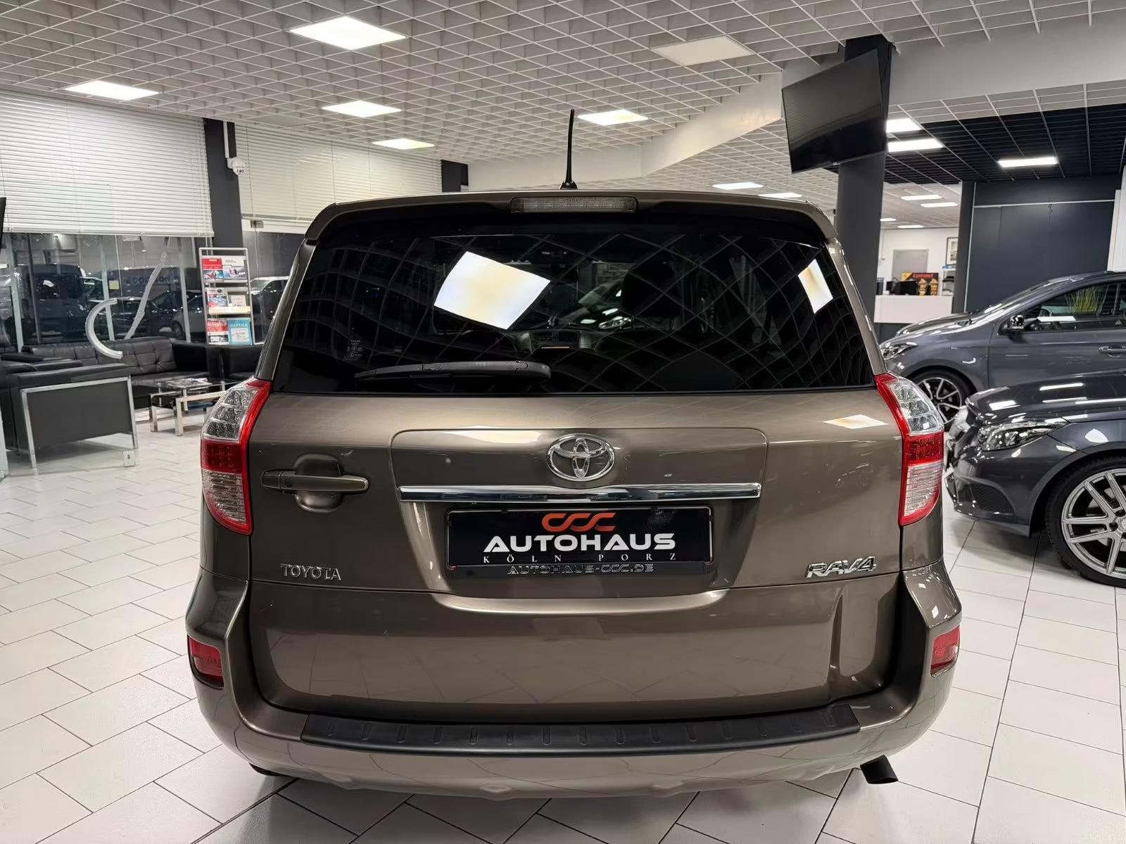 Toyota RAV4 Executive 4×4 – Diesel Automatique