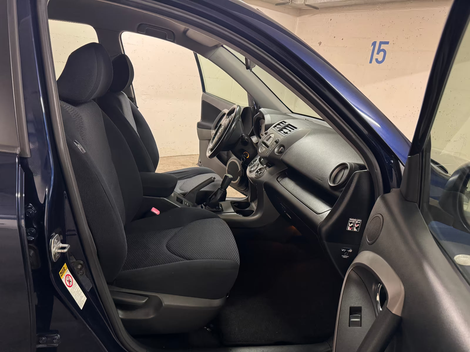 Toyota RAV4 Sol 4×4 – Essence Manuelle