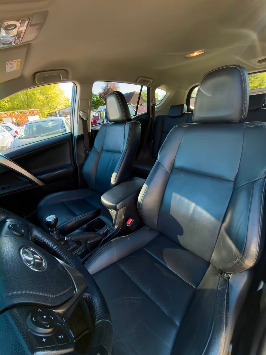 Toyota RAV4 Executive 4×4 – Diesel Manuelle (2014)