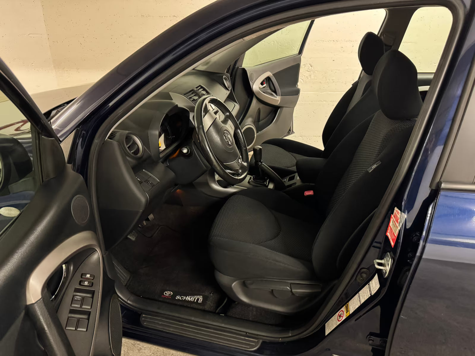 Toyota RAV4 Sol 4×4 – Essence Manuelle