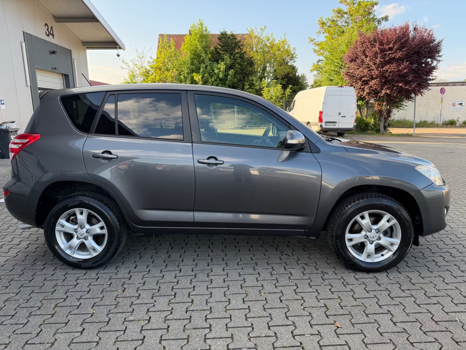 Toyota RAV4 Exécutive 4×4 – Diesel Manuelle