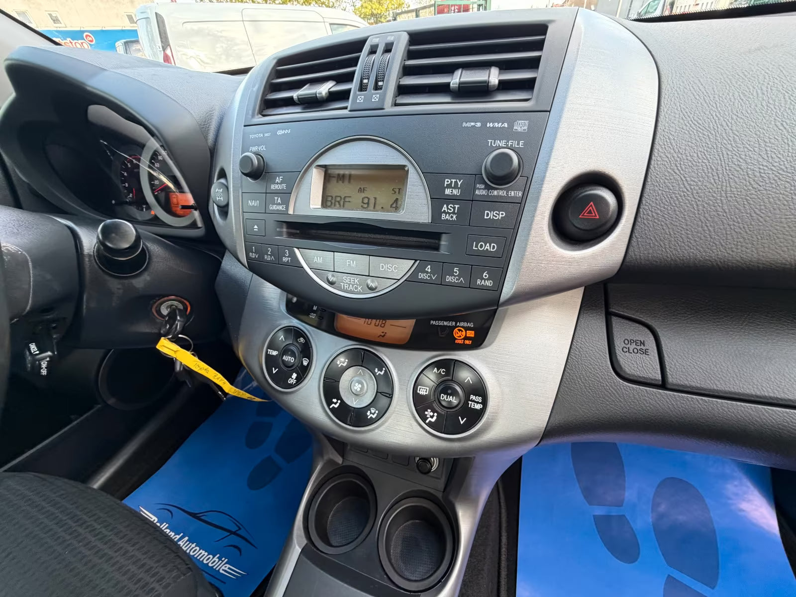 Toyota RAV4 Sol 4×4 – Diesel Manuelle
