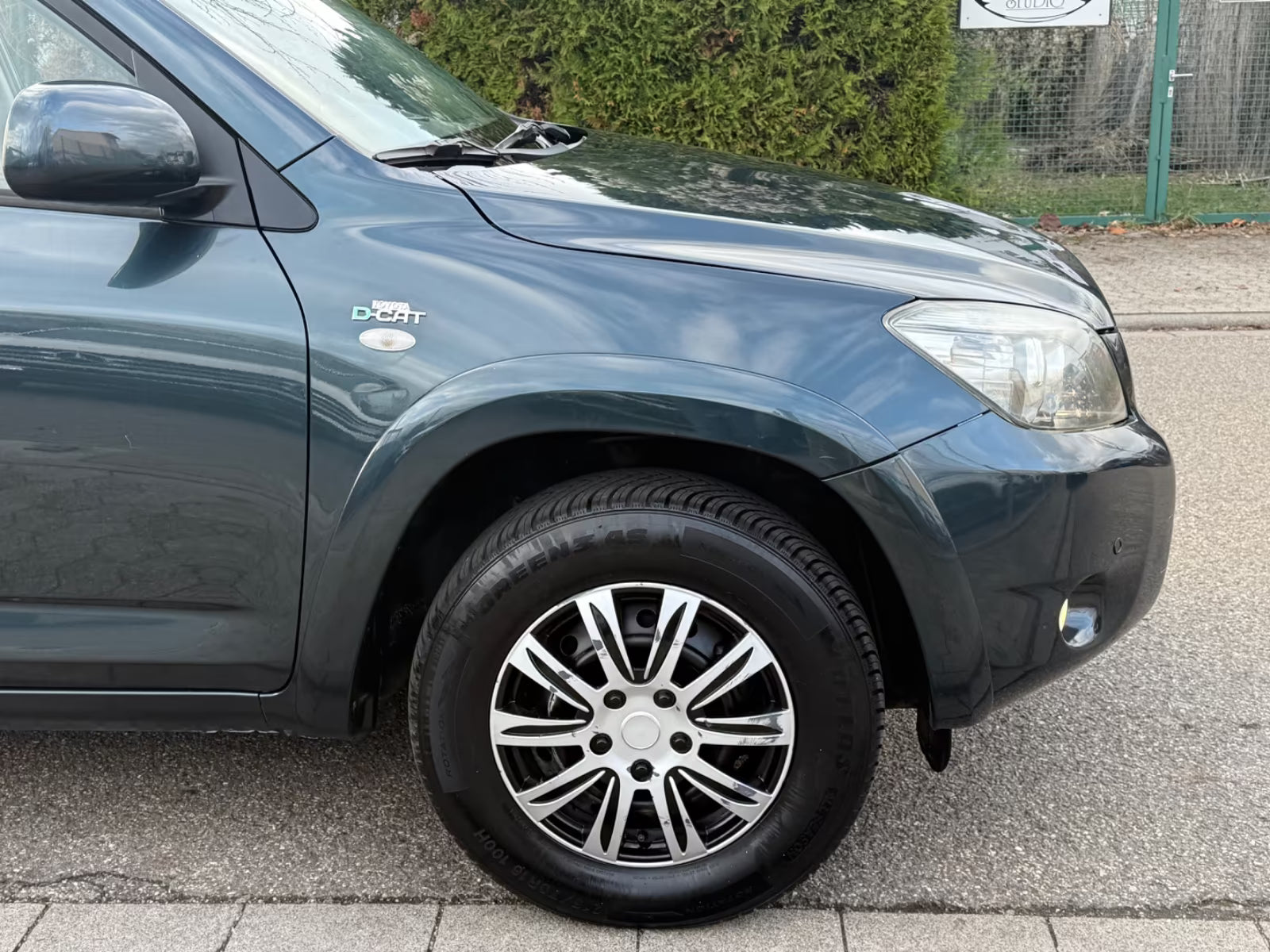 Toyota RAV4 Exécutive 4×4 – Diesel Manuelle