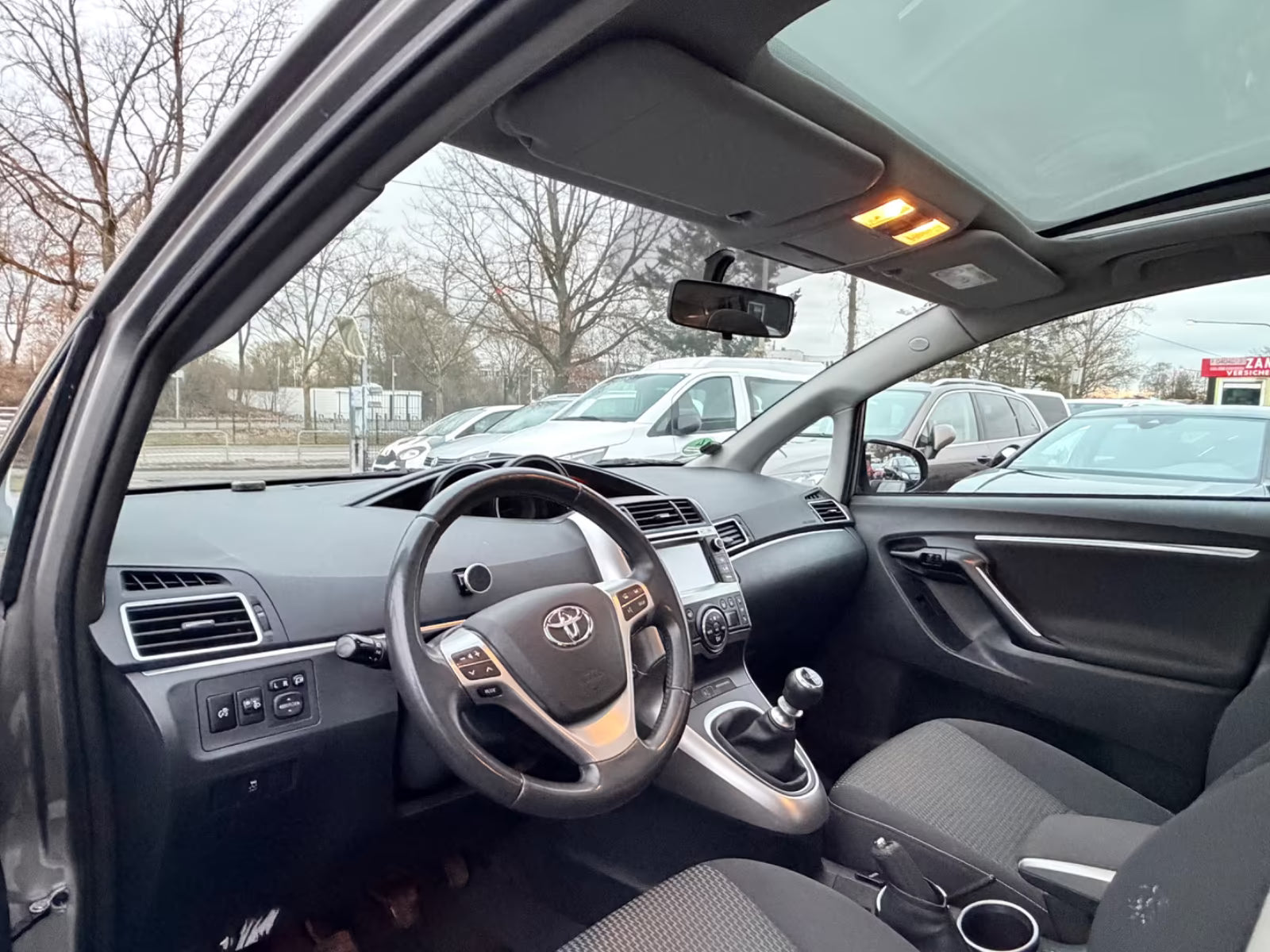 Toyota Verso 1.6 D-4D Skyview Edition (2015)