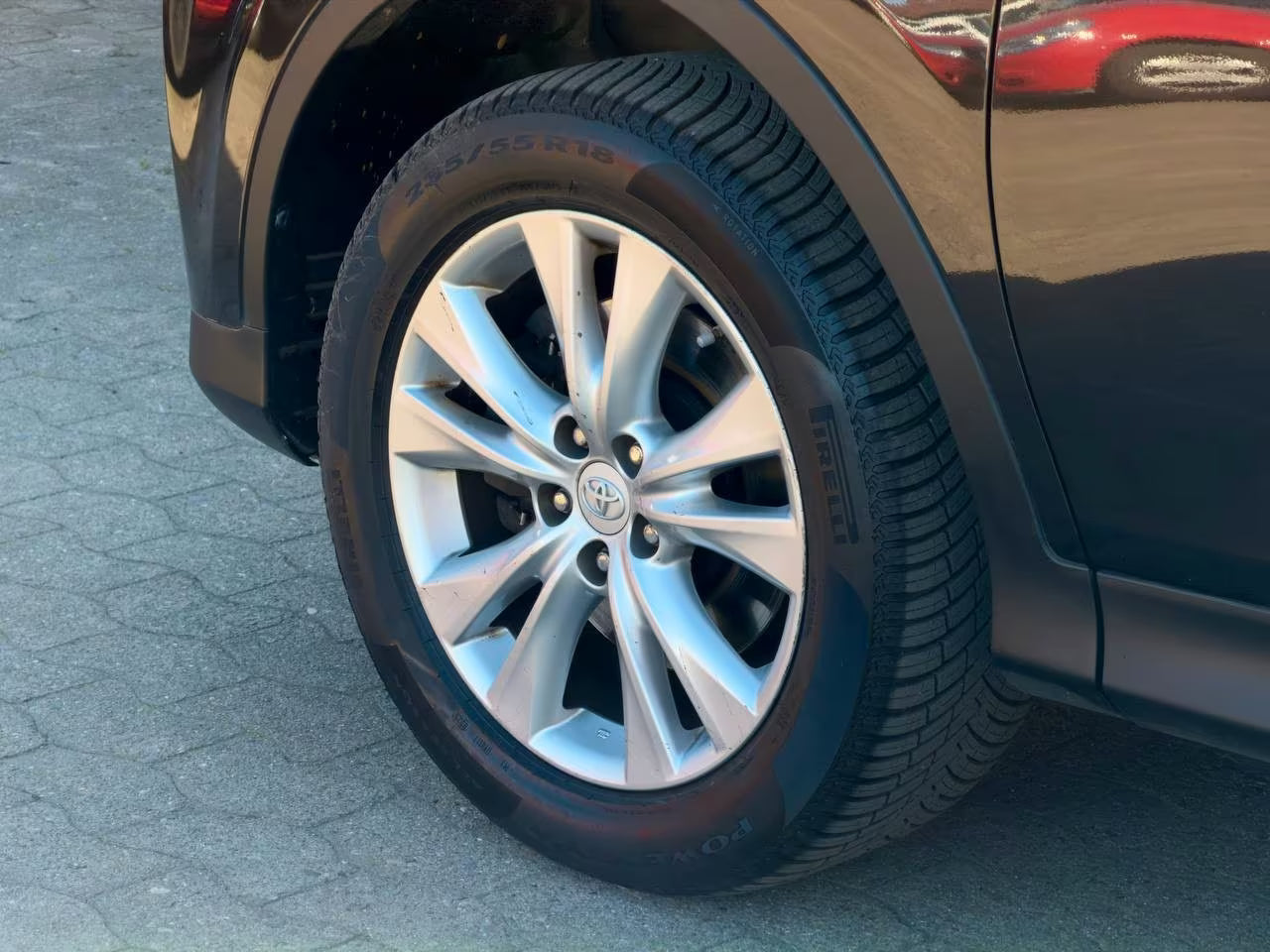 Toyota RAV4 Executive 4×4 – Diesel Manuelle (2014)
