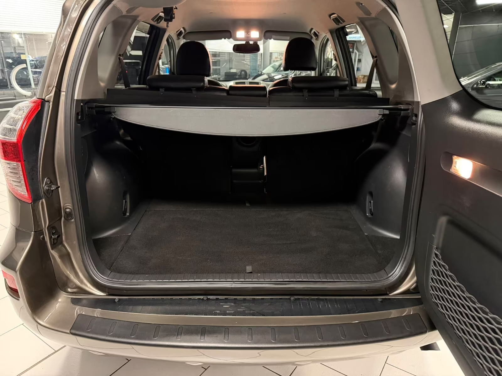 Toyota RAV4 Executive 4×4 – Diesel Automatique