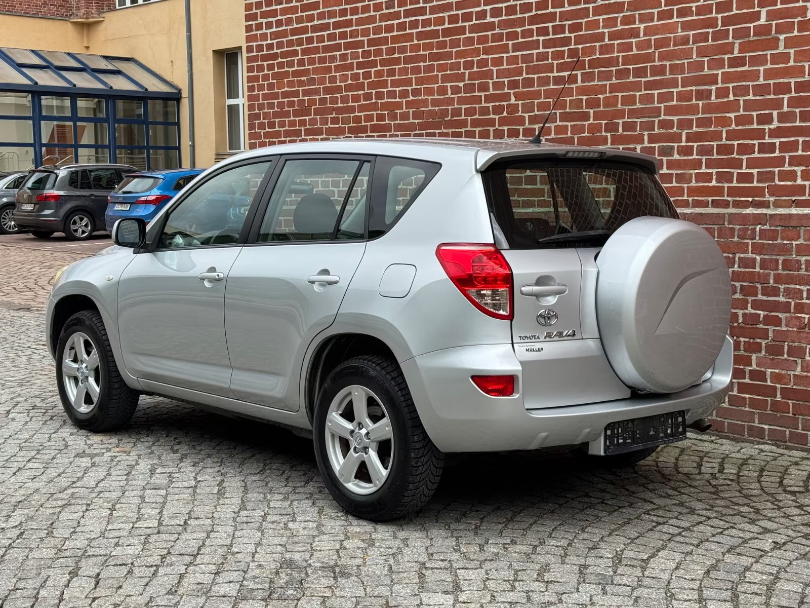 Toyota RAV4 Cross Sport 4×4 – Essence Manuelle