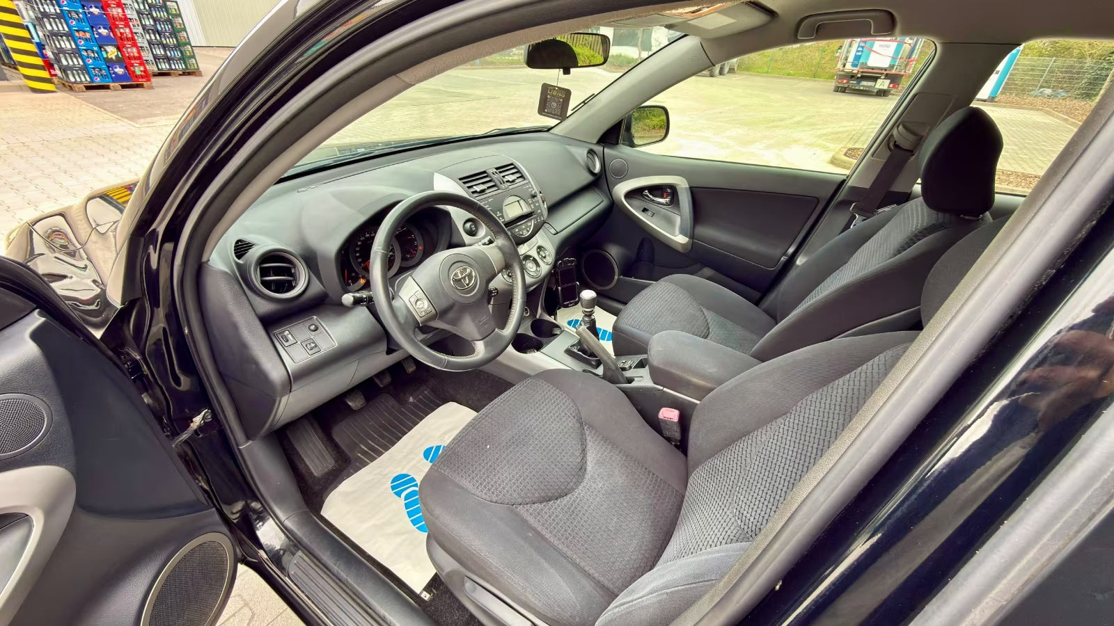 Toyota RAV4 Sol 4×4 – Diesel Manuelle