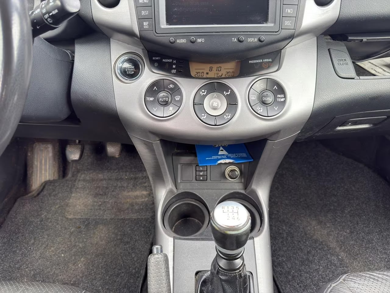 Toyota RAV4 Executive 4×4 – Diesel Manuelle