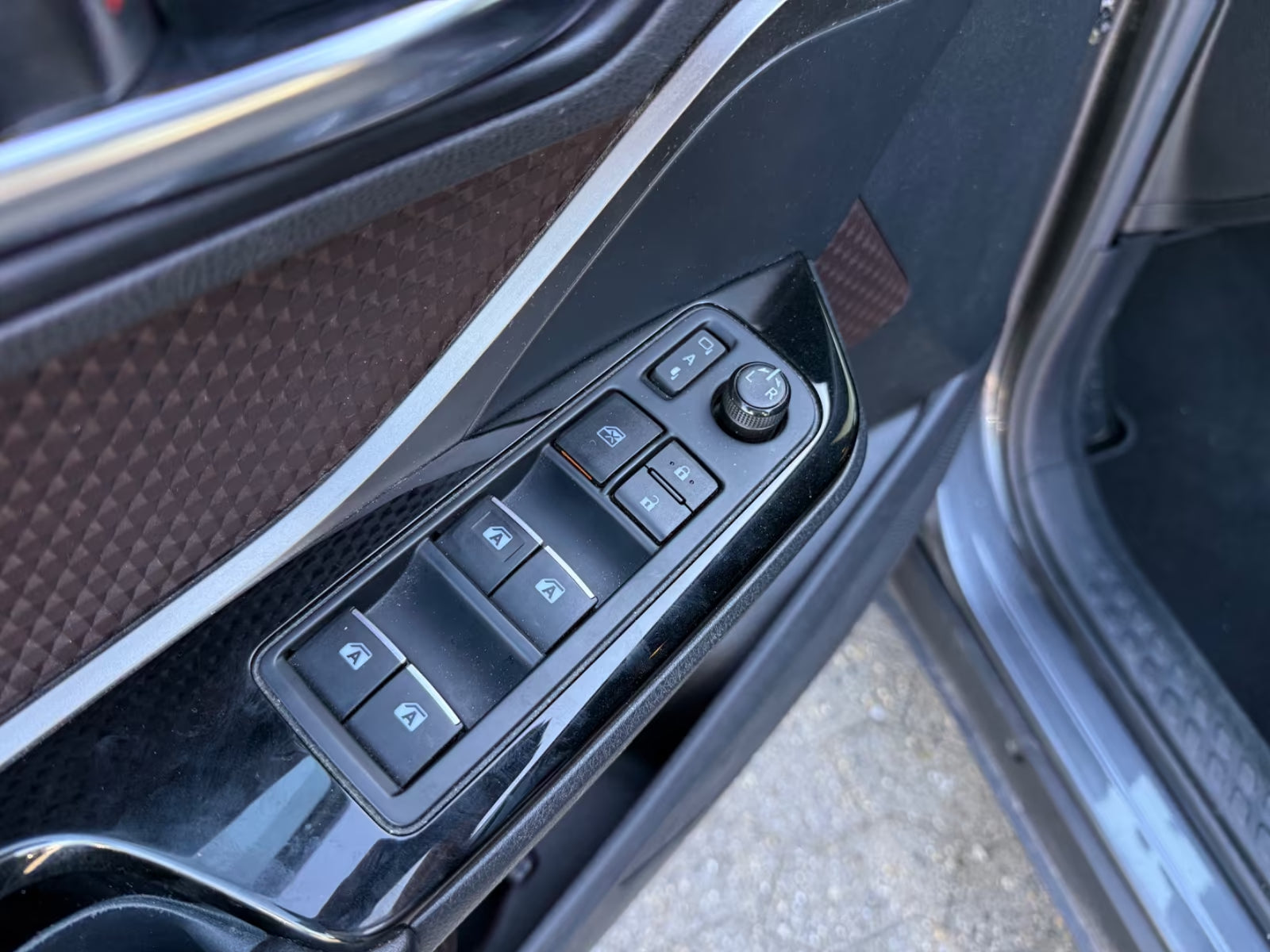 Toyota Corolla Hybrid Flow Automatique (2017)
