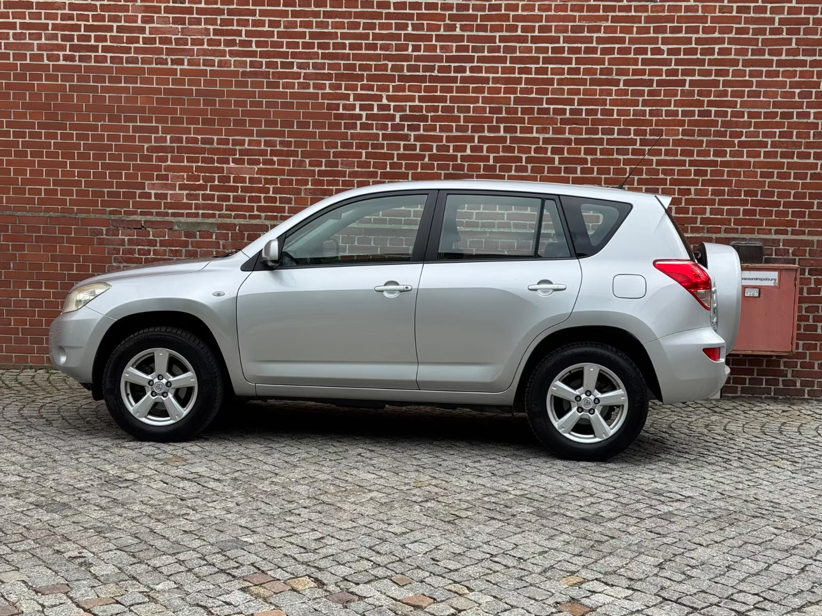 Toyota RAV4 Cross Sport 4×4 – Essence Manuelle