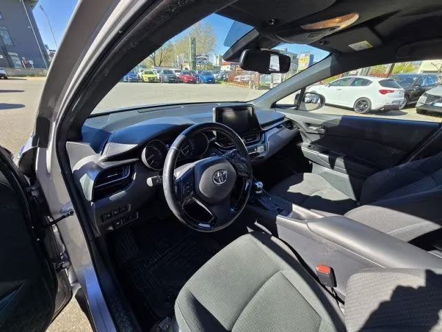 Toyota C-HR Hybrid Automatique (2017)