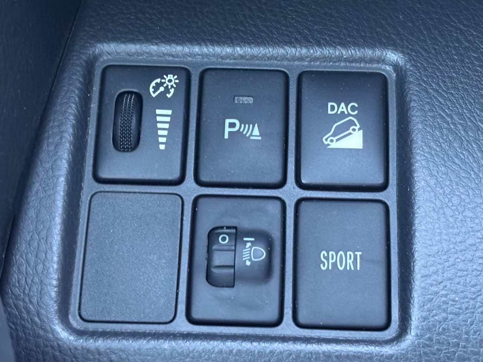 Toyota RAV4 Exécutive 4×4 – Diesel Automatique