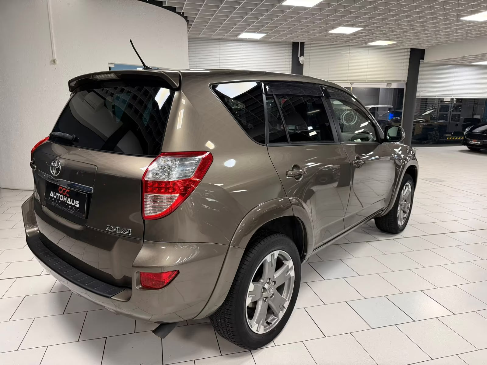 Toyota RAV4 Executive 4×4 – Diesel Automatique