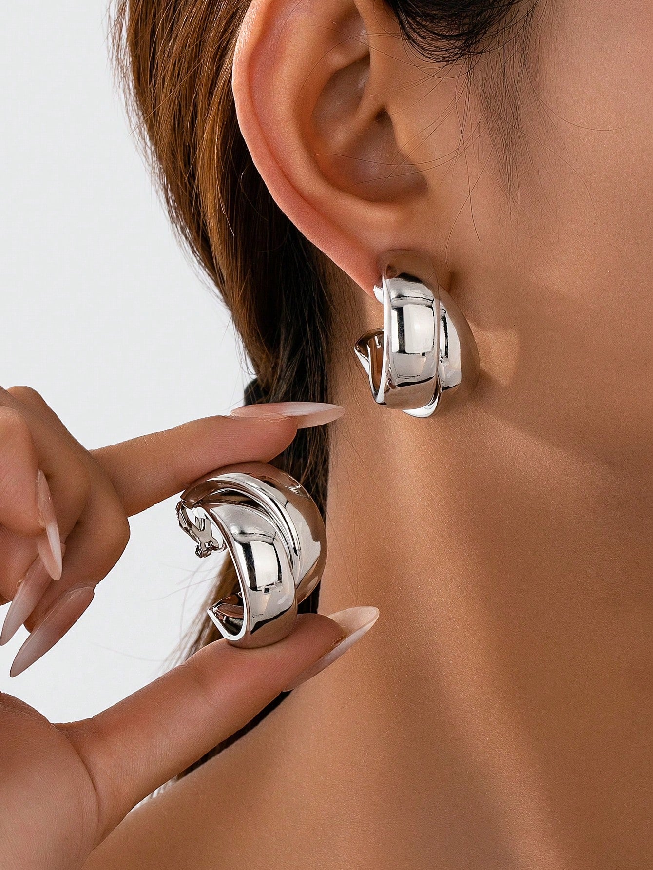 1 paire de boucles d'oreilles