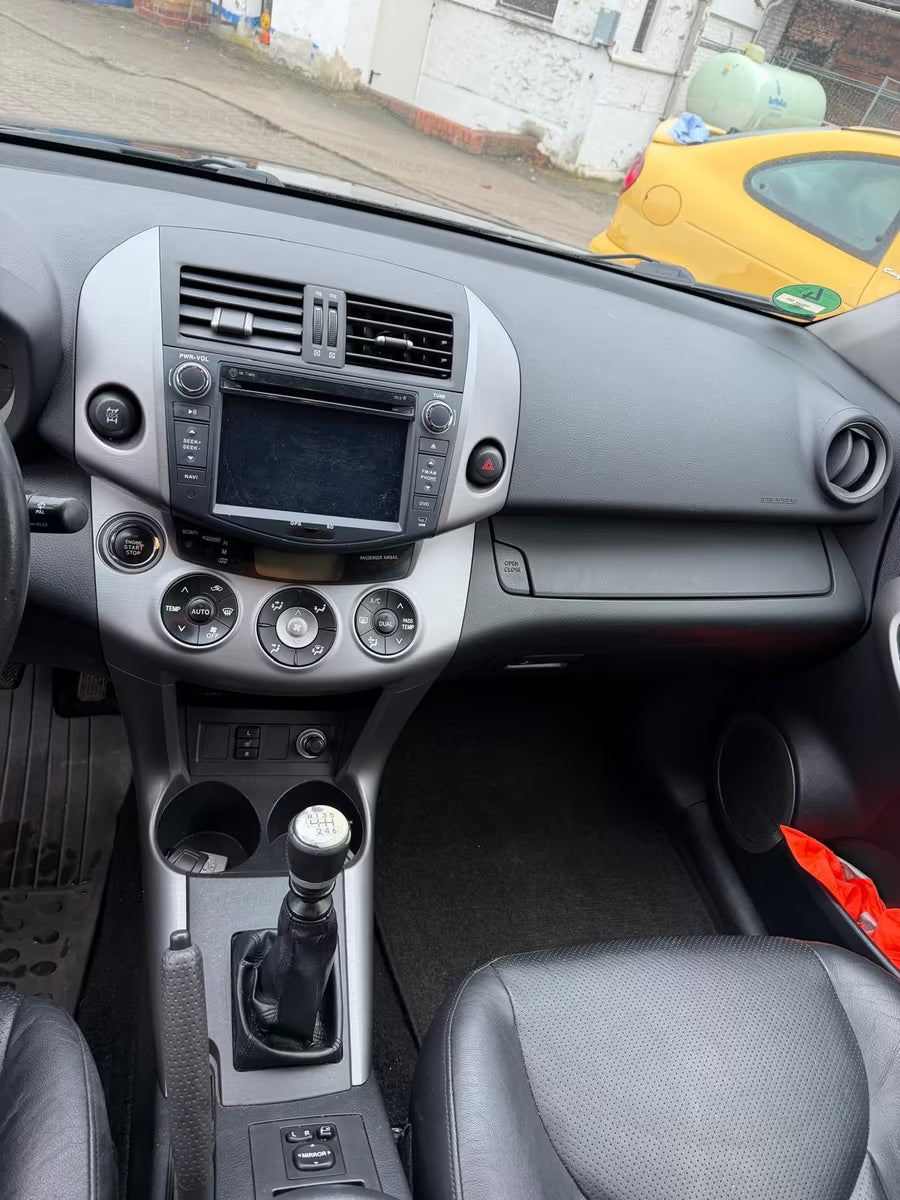Toyota RAV4 Executive 4×4 – Diesel Manuelle