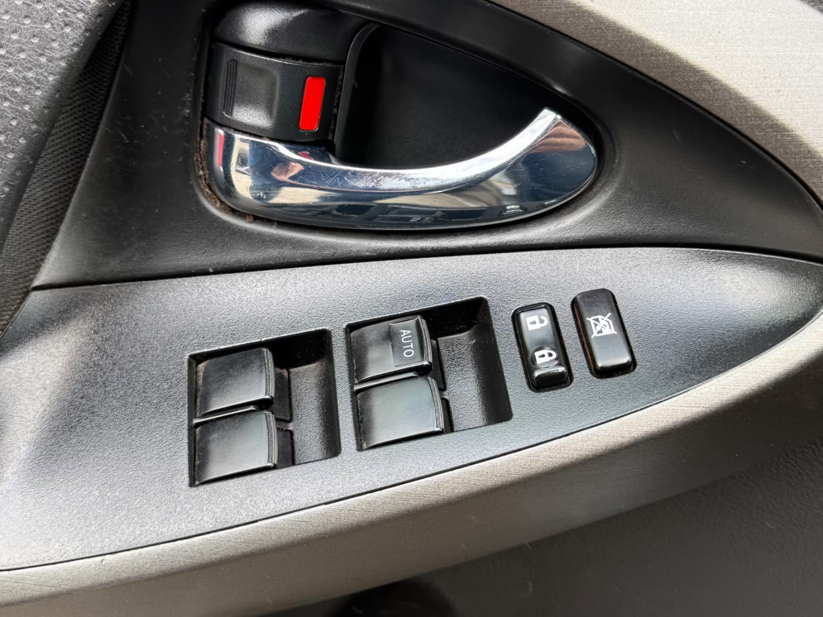 Mercedes 190 (W201) - Regular Unleaded (1990)