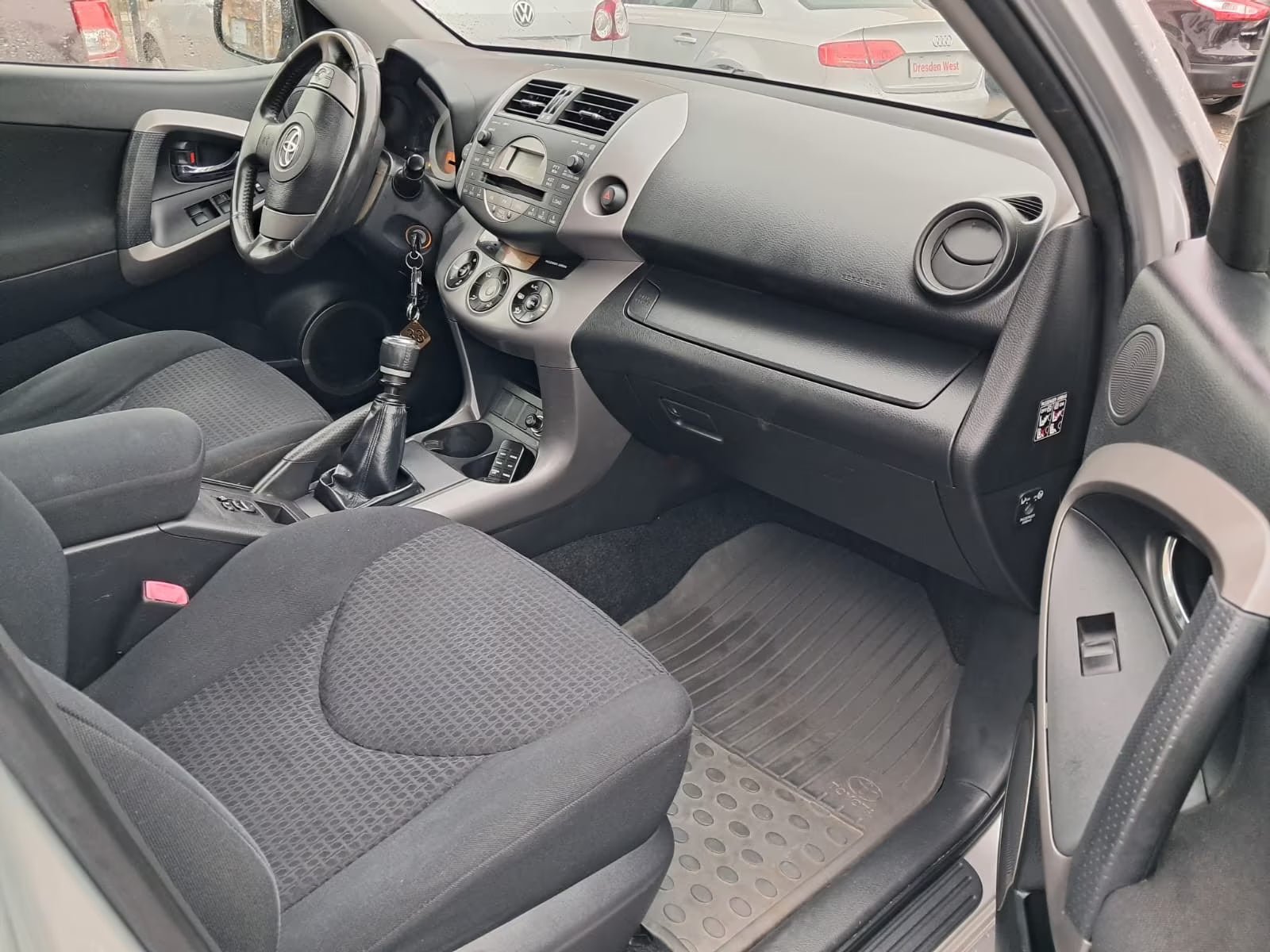 Toyota RAV4 Sol 4×4 – Diesel Manuelle
