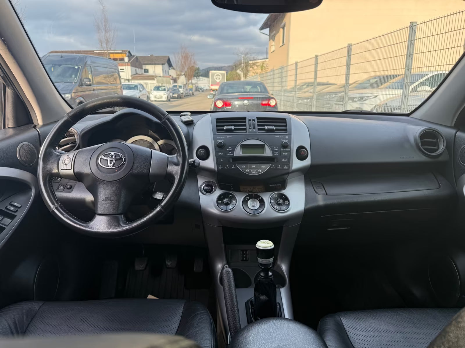 Toyota RAV4 Exécutive 4×4 – Diesel Manuelle