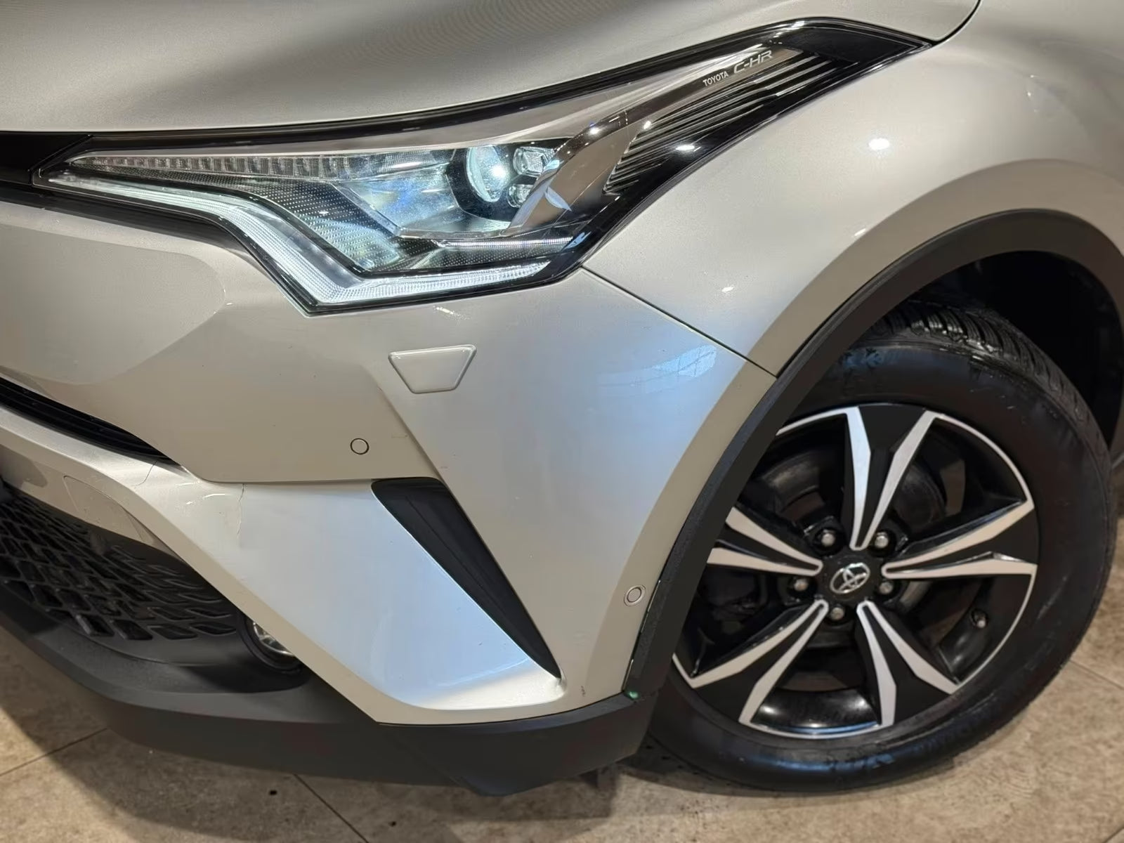 Toyota C-HR 1.2 Turbo Essence Manuelle (2017)