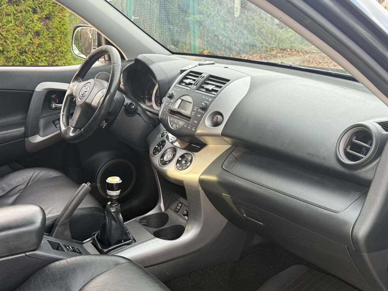 Toyota RAV4 Exécutive 4×4 – Diesel Manuelle