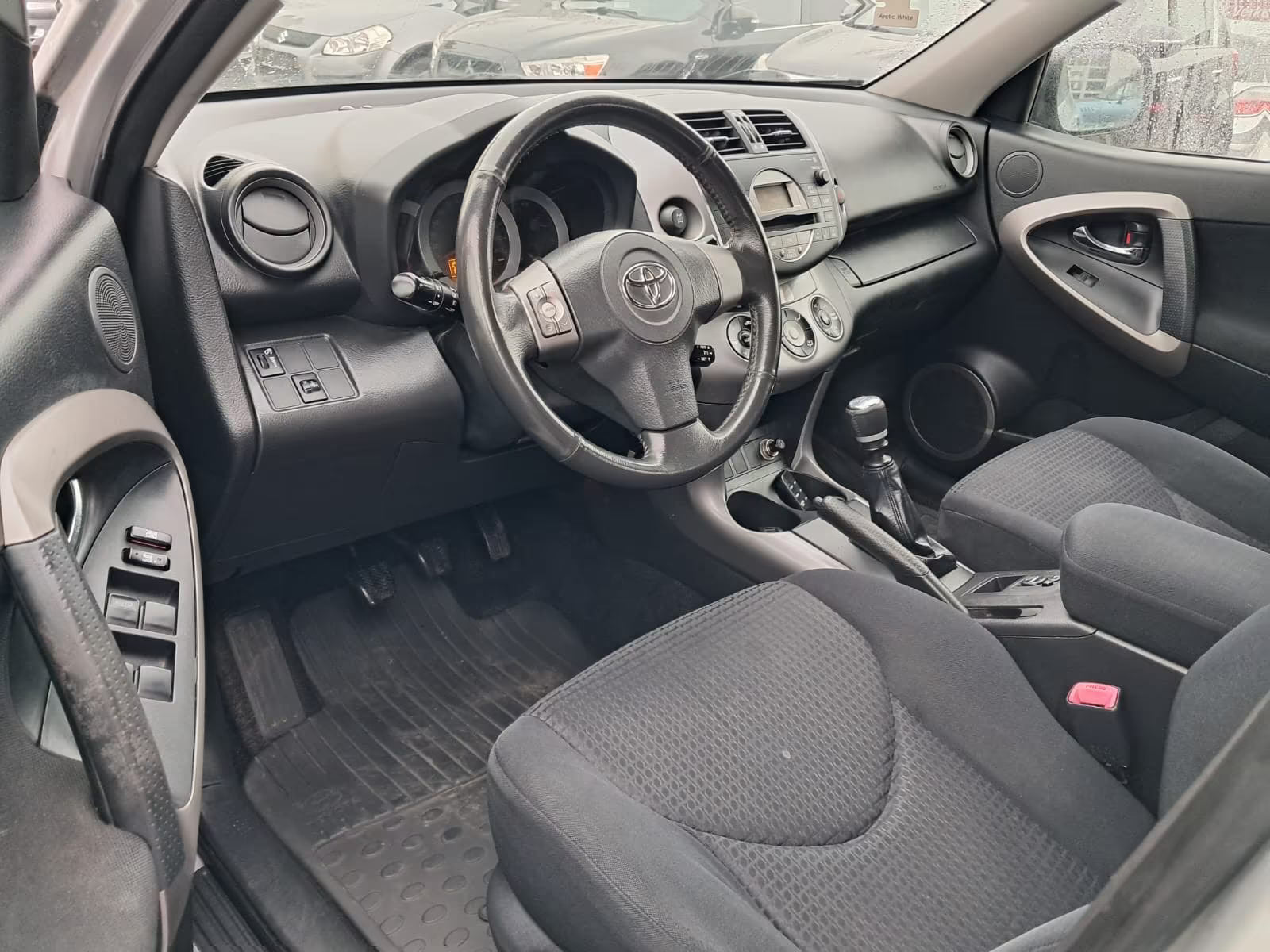 Toyota RAV4 Sol 4×4 – Diesel Manuelle