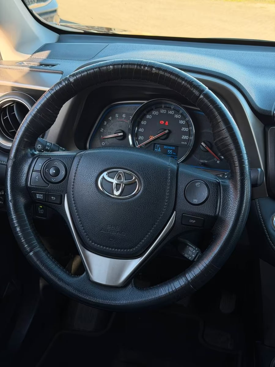 Toyota RAV4 Executive 4×4 – Diesel Manuelle (2014)