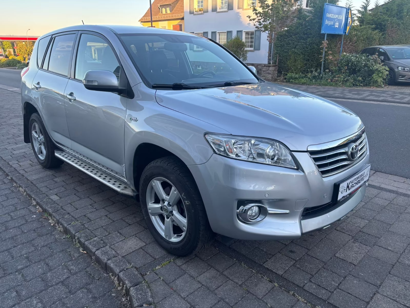 Toyota RAV4 Exécutive 4×4 – Diesel Automatique