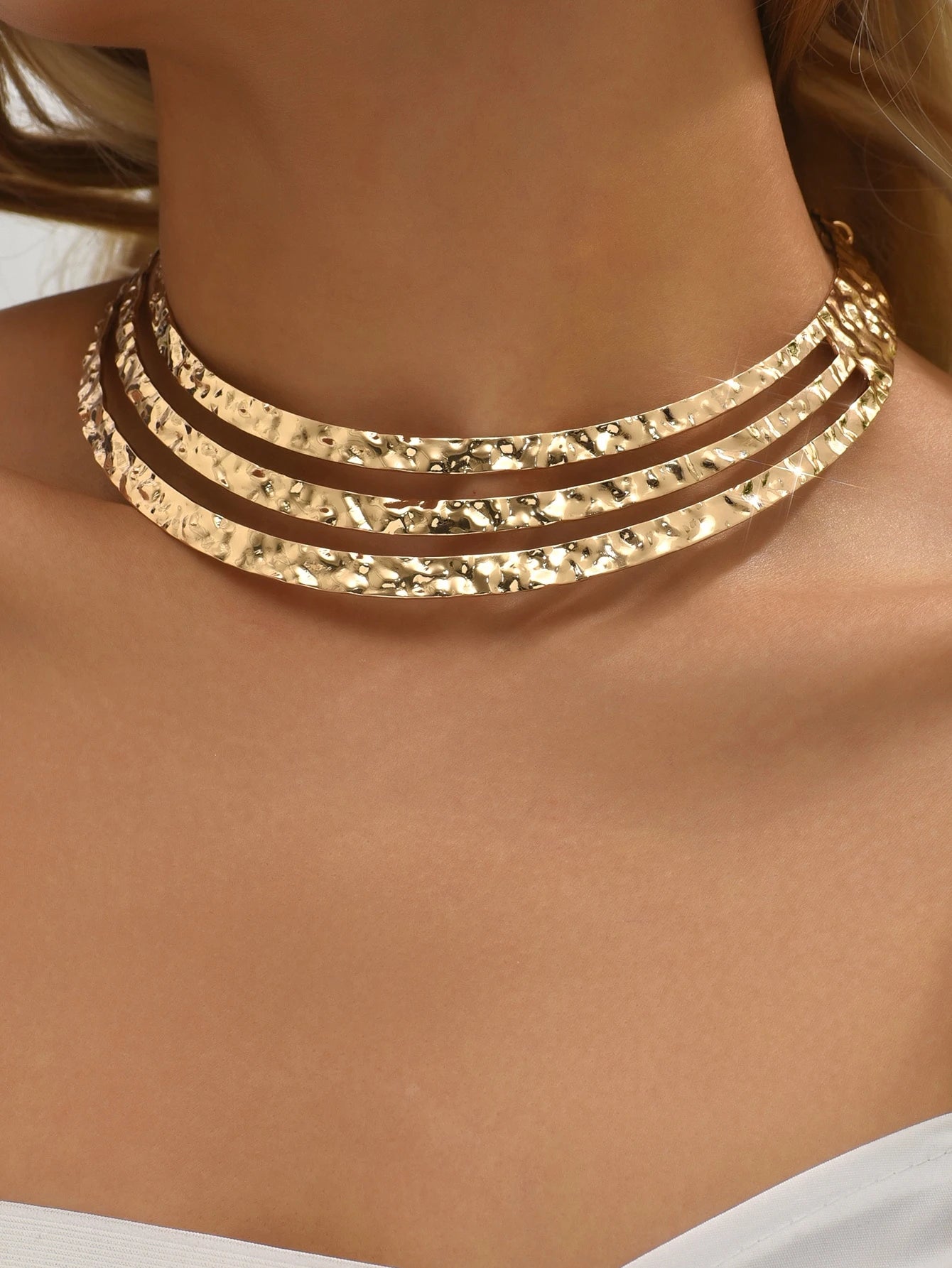 Collier minimaliste texturé 19