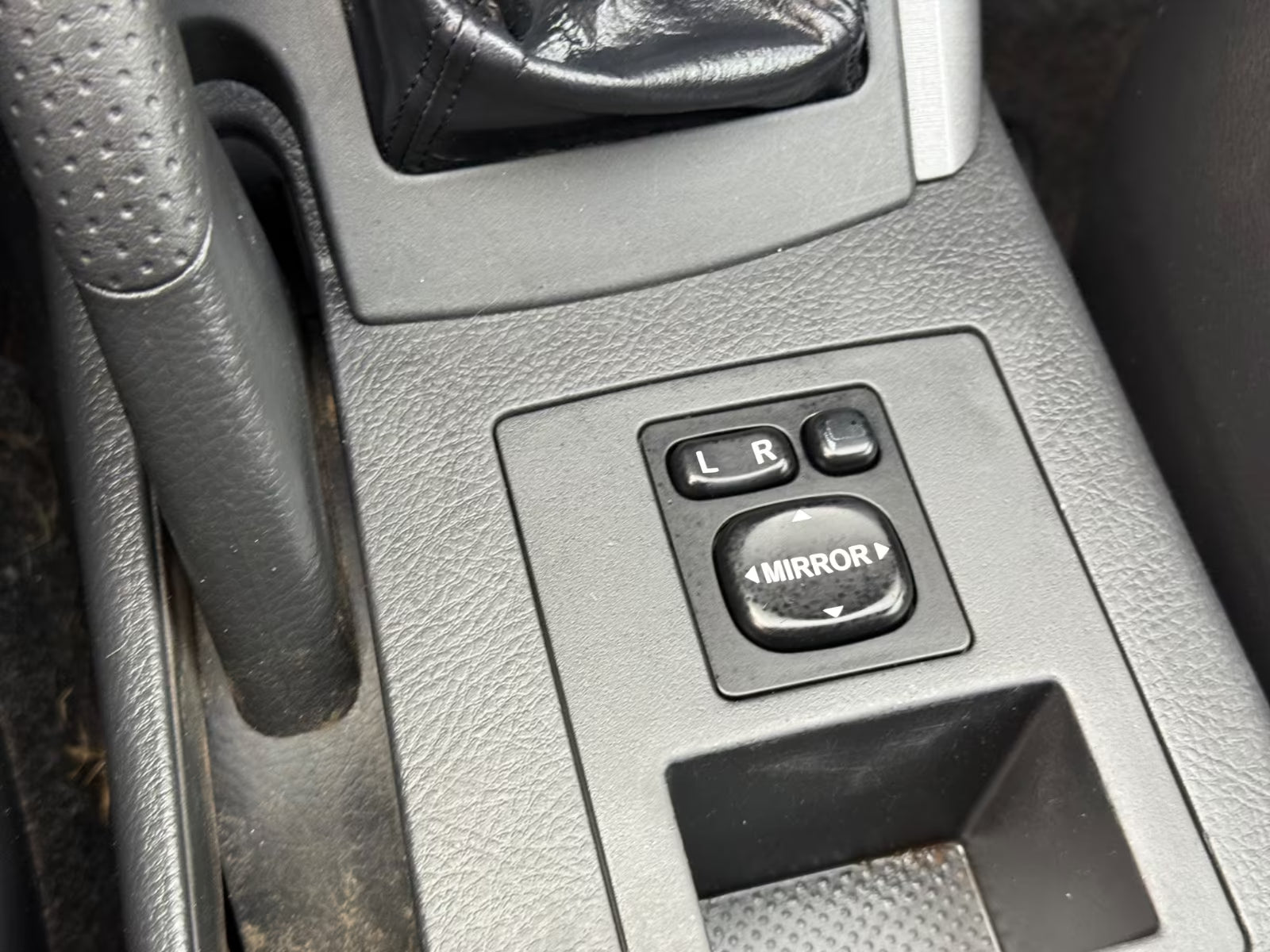 Toyota RAV4 Exécutive 4×4 – Diesel Manuelle
