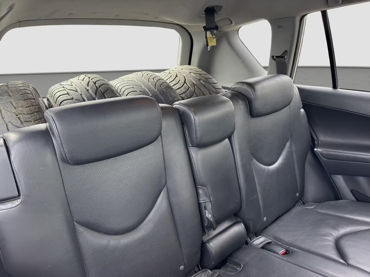 Toyota RAV4 Executive 4×4 – Diesel Manuelle