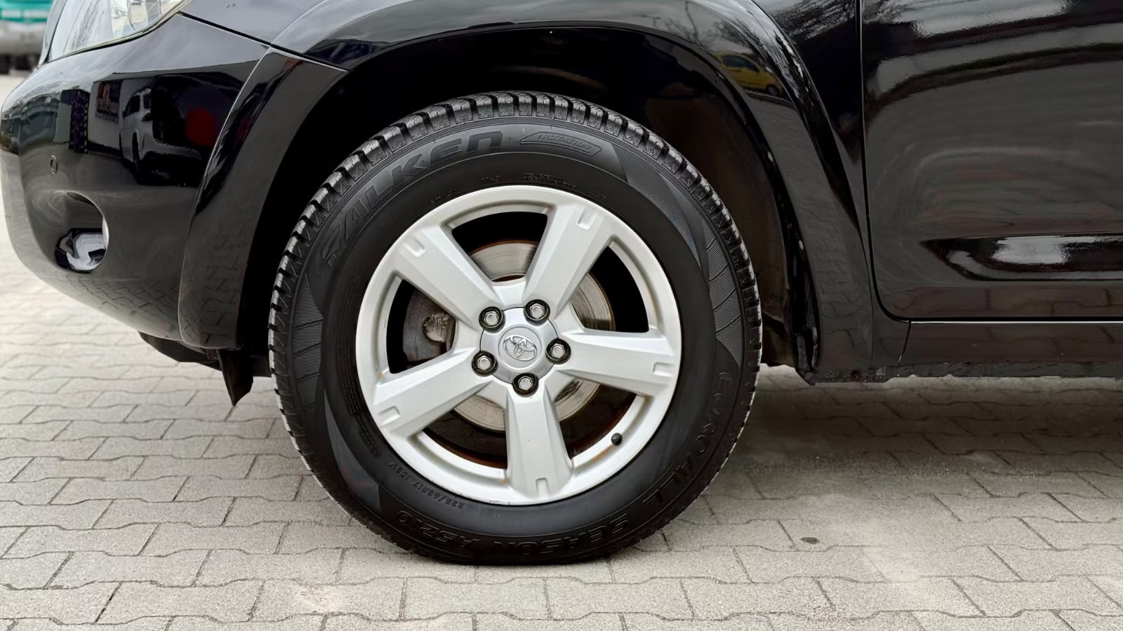Toyota RAV4 Sol 4×4 – Diesel Manuelle